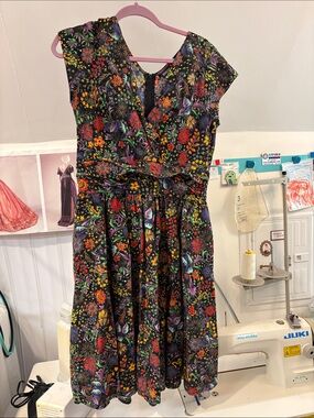 Retrolicious Black Floral V-Neck Dress with Multicolor Blooms